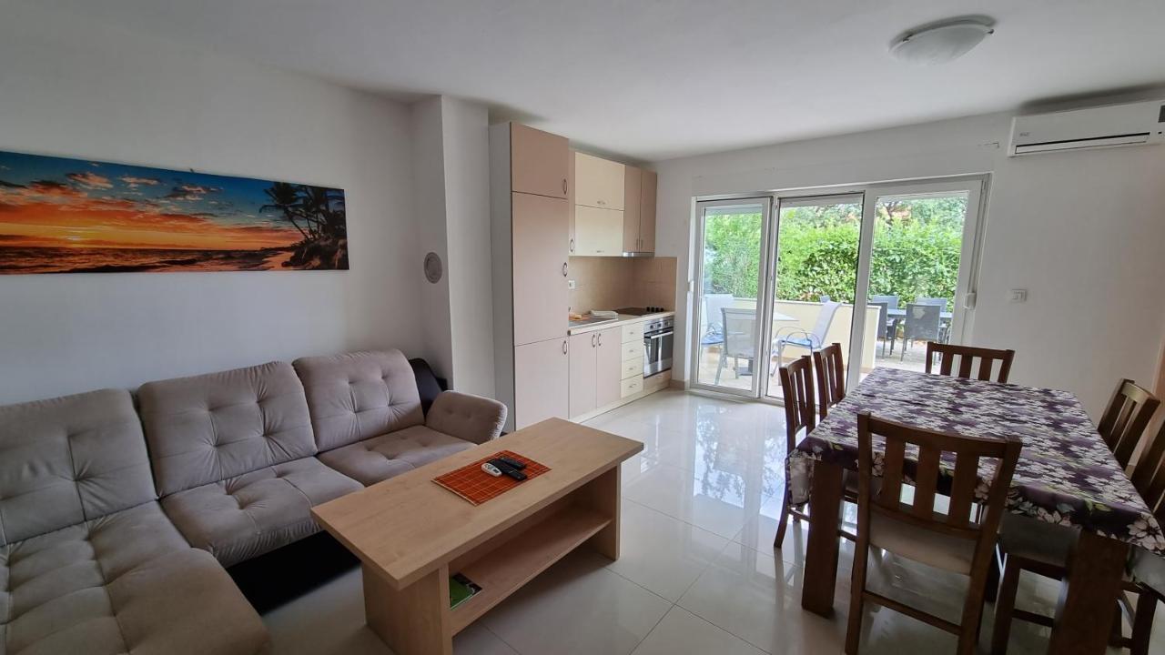 Apartments Bellator シロ エクステリア 写真