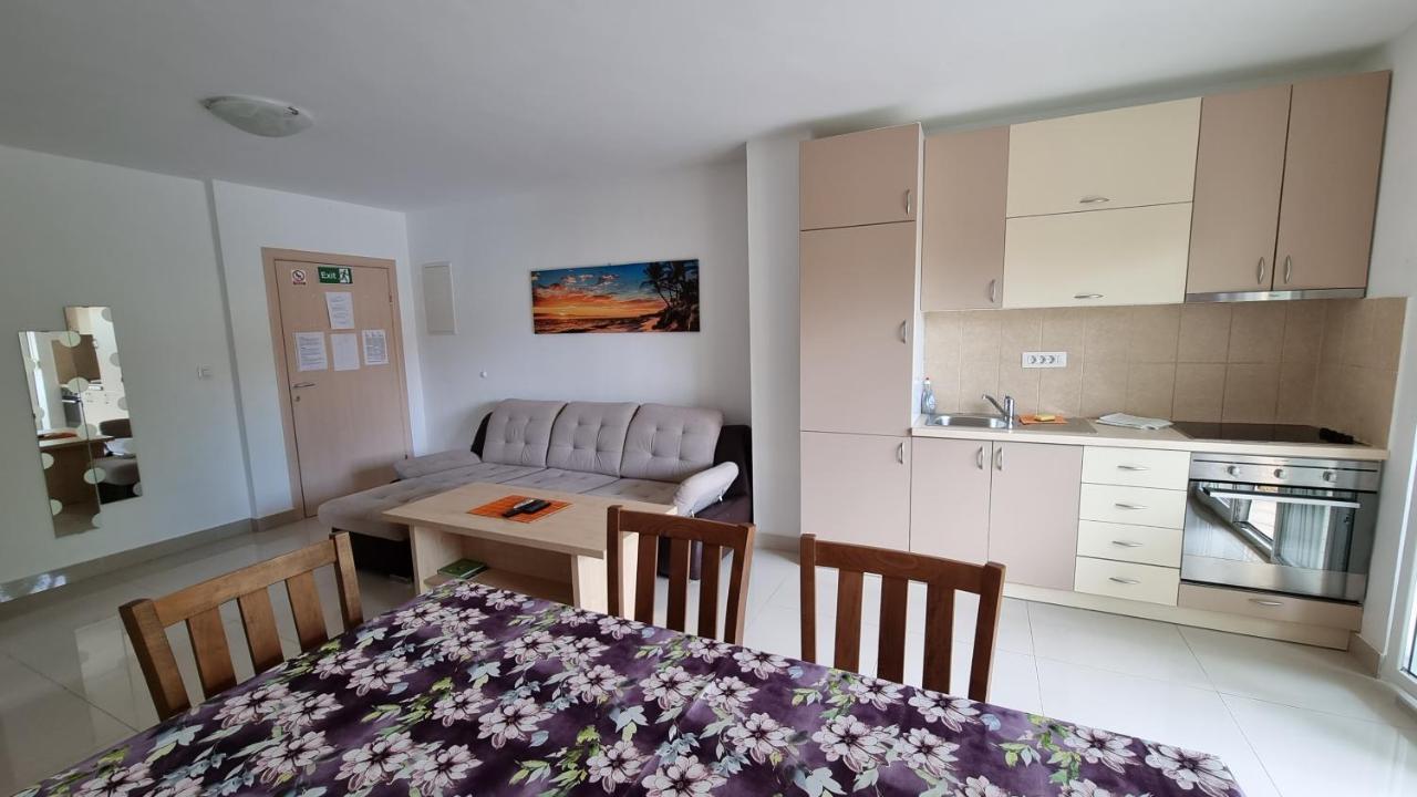 Apartments Bellator シロ エクステリア 写真