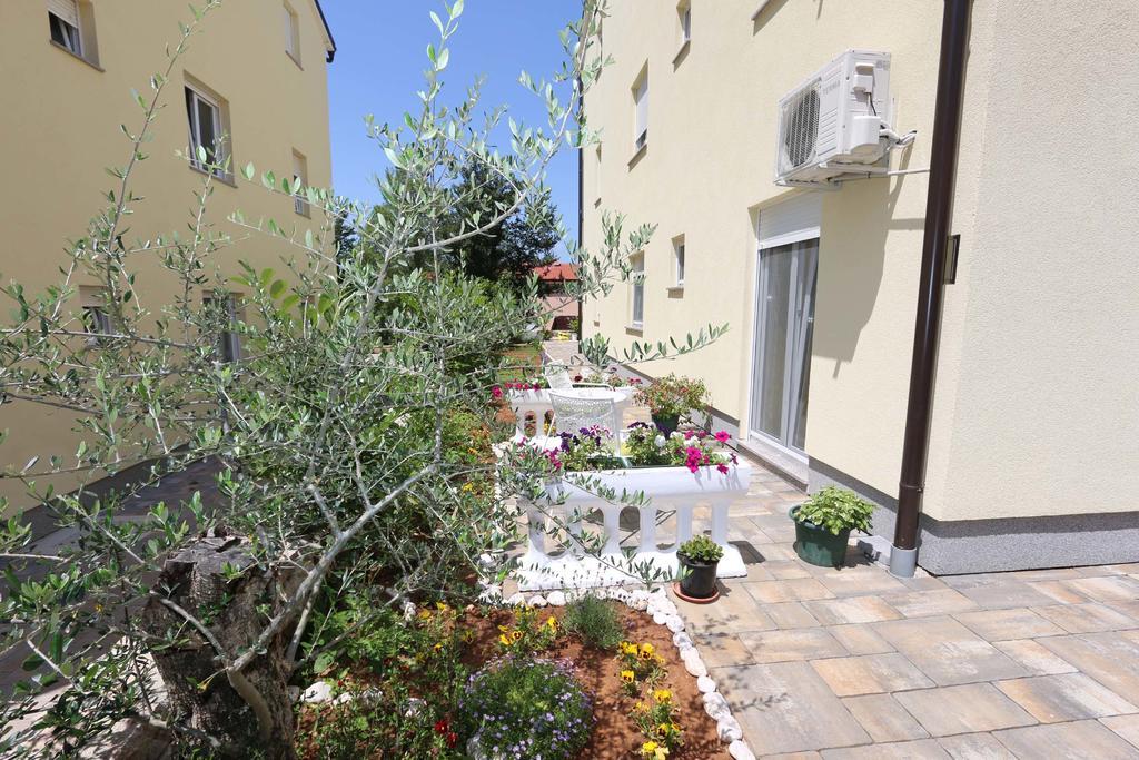 Apartments Bellator シロ エクステリア 写真